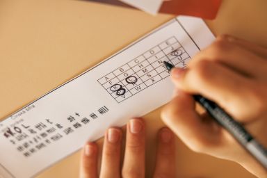 Rozpisy srpnových termínů obhajob a SZZ